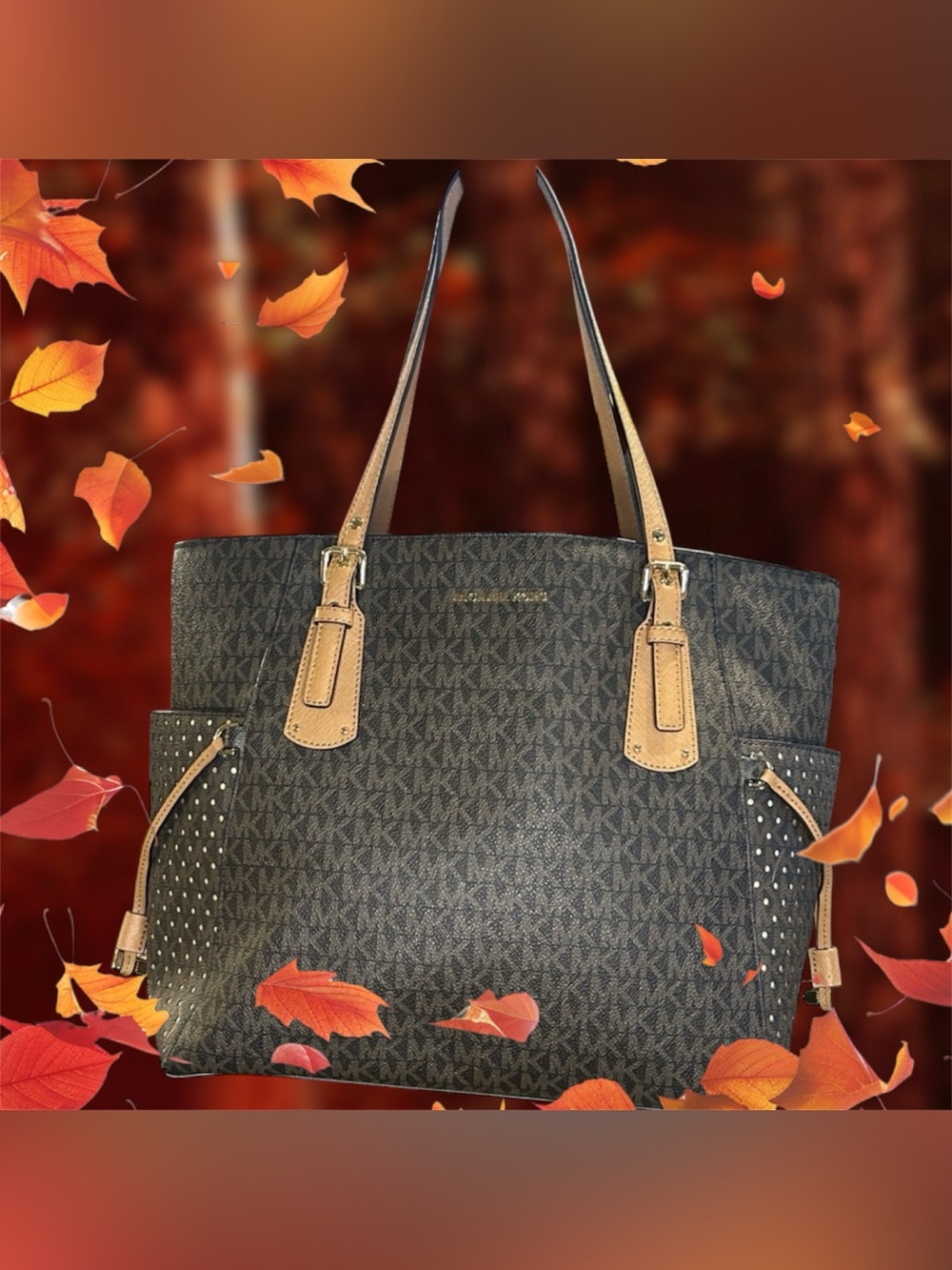 Michael Kors Voyager East/West Signature Tote Bag
